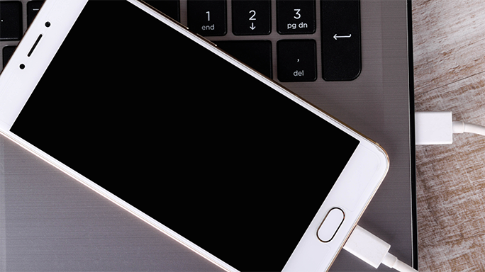 Mobile Geräte werden für eine effiziente Unternehmenskommunikation eingerichtet