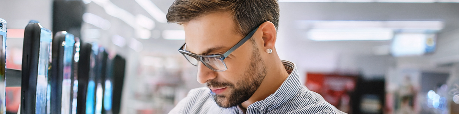 IT-Spezialisten betreuen Cloud-Infrastruktur für sichere und flexible Unternehmens-Cloud Lösungen