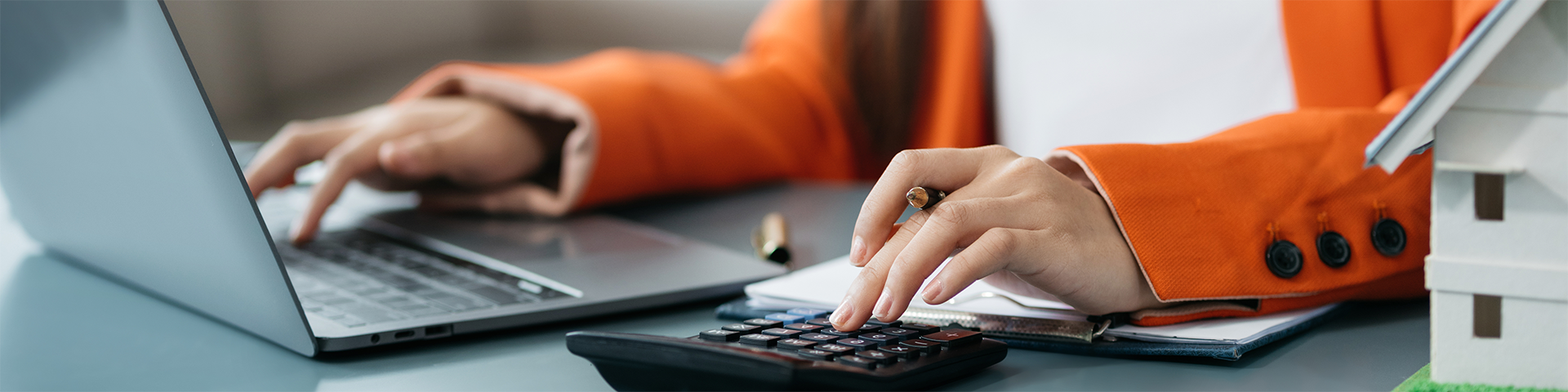 Professionelle Energieberatung für Hausverwaltungen und WEGs zur Kostenoptimierung.