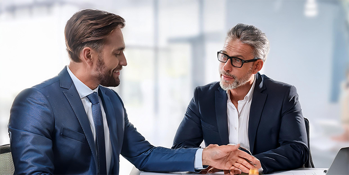 IT-Experten planen und implementieren Managed Services zur IT-Optimierung und Systemüberwachung.