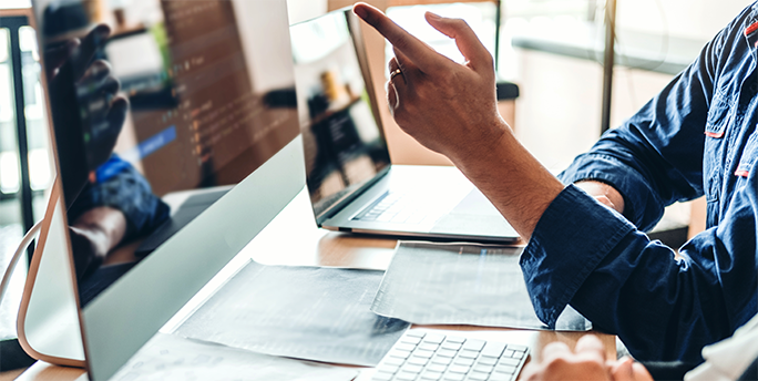 IT-Service dokumentiert Prozesse und erstellt individuelle IT-Reports für Transparenz.