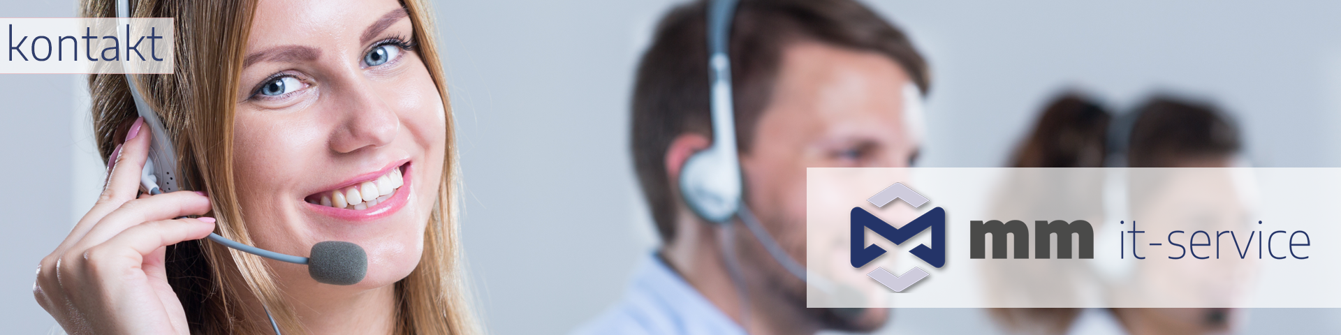 Kundenberater nimmt telefonischen oder schriftlichen Kontakt zu mm-itservice.de entgegen