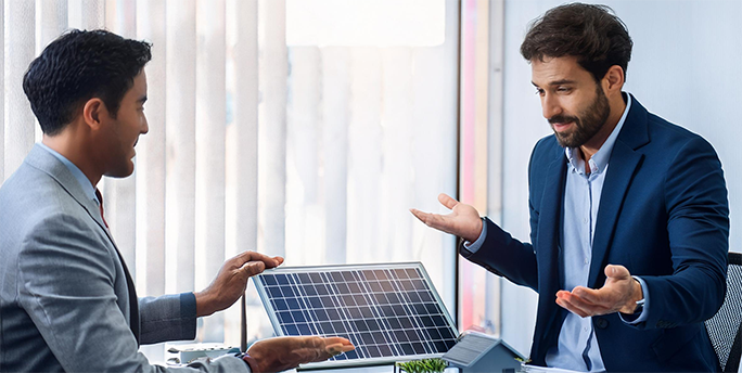 Beratungsgespräch zu IT-Sicherheitskonzepten und Datenschutz im Unternehmen