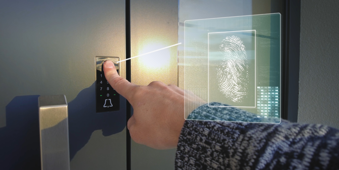 Elektronisches Zutrittskontrollsystem, installiert von SGM, mit modernen Fingerabdruckscannern.