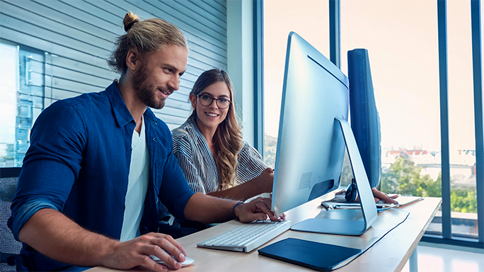 Einrichtung von Sprachmenüs und Telefonweiterleitungen im Firmennetzwerk